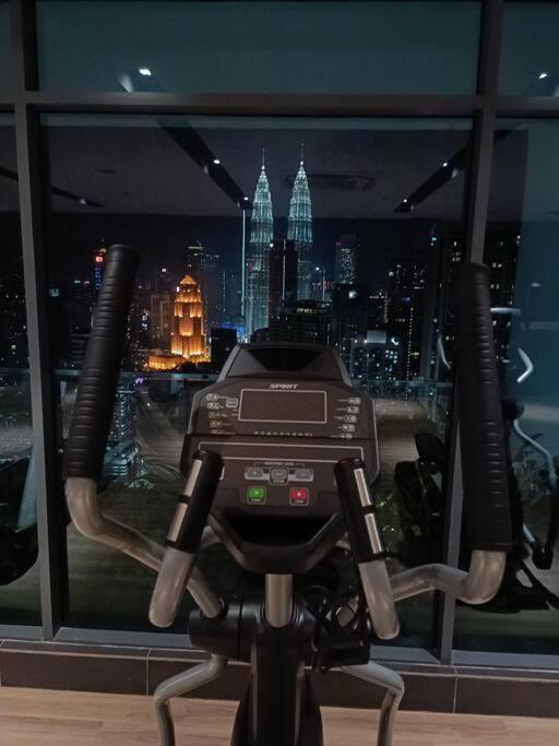 Pangsapuri Col 108b Modern Klcc Balcony View & Infinity Pool Kuala Lumpur