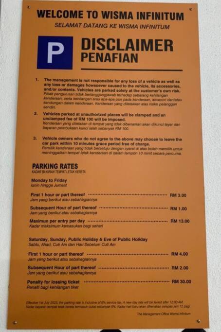 Col 108b Modern Klcc Balcony View & Infinity Pool *